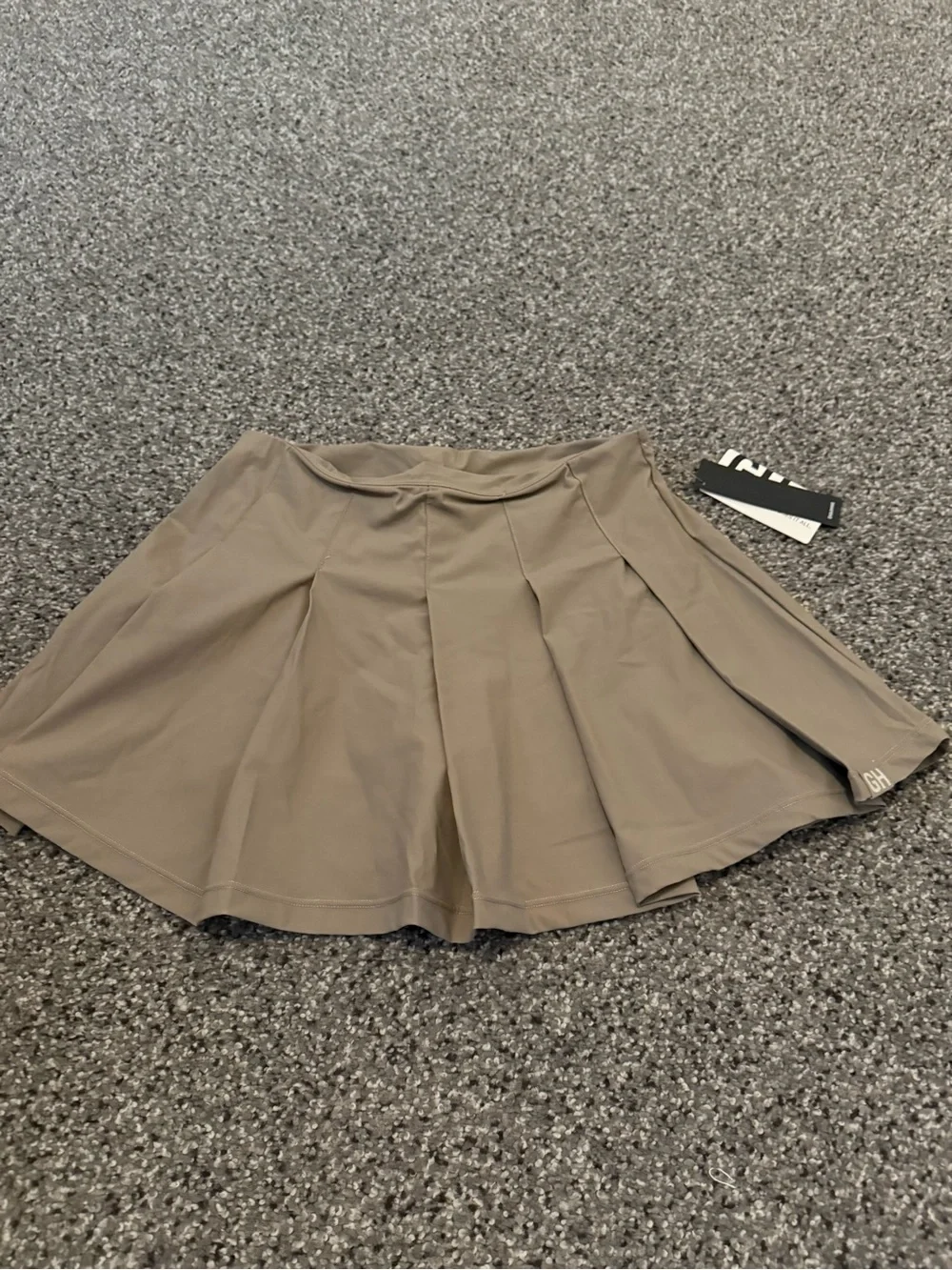 Women's Pleated Mini Skirt in Taupe